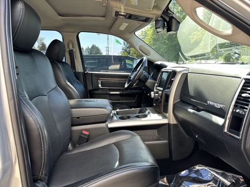 Used 2016 RAM 1500 Laramie w/ Convenience Group AWD/4WD image 7