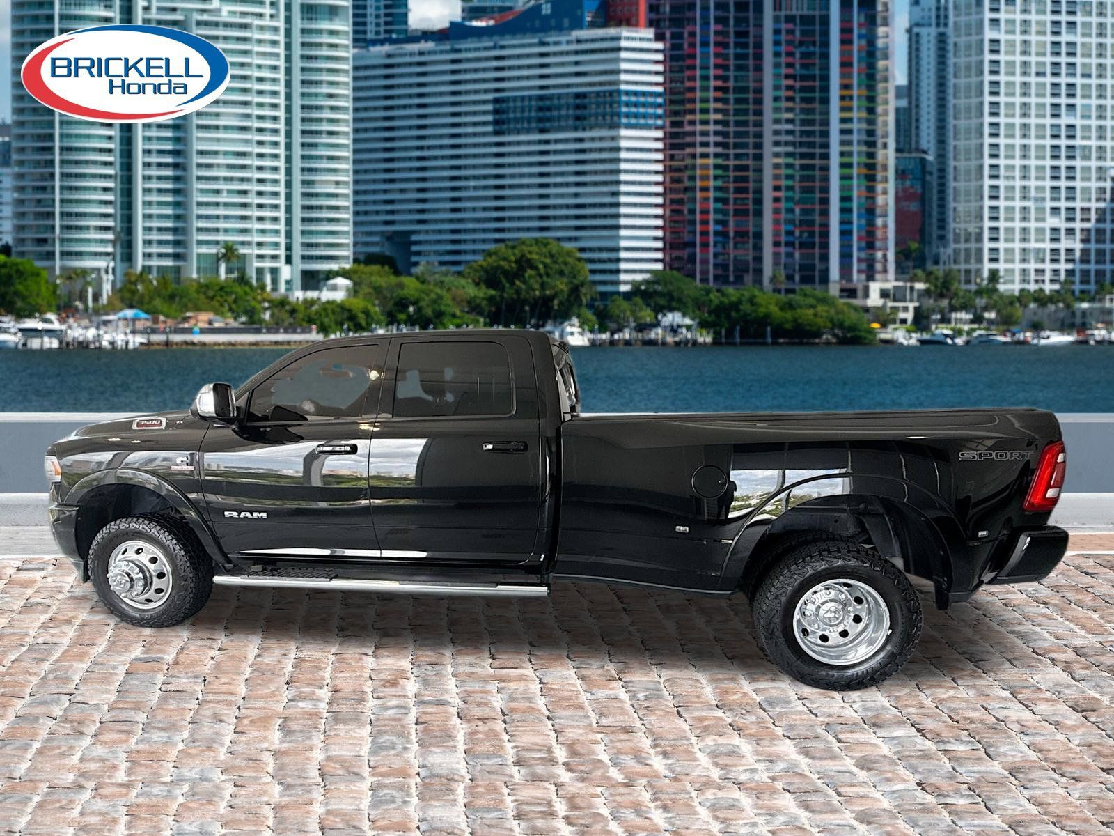 Used 2019 RAM 3500 Laramie AWD/4WD image 6