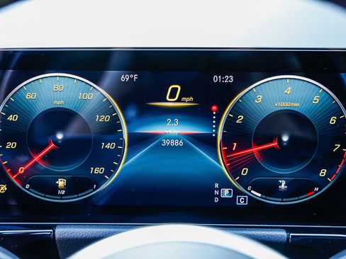 Used 2022 Mercedes-Benz GLA 250 4MATIC image 22