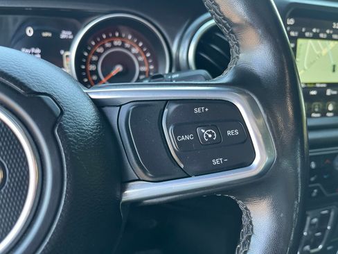 Used 2021 Jeep Wrangler Unlimited Sahara image 30