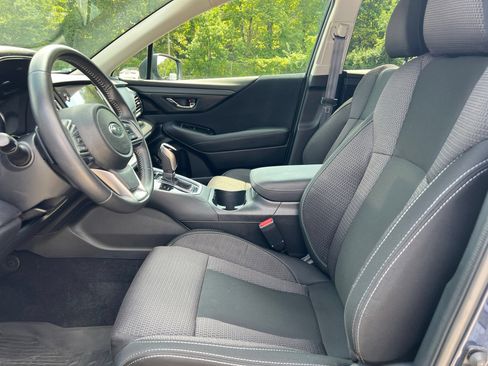 Used 2025 Subaru Outback Premium AWD/4WD image 17