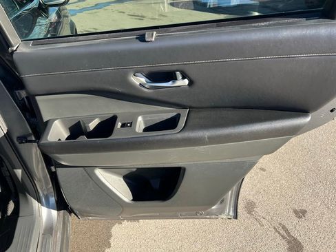 Used 2022 Nissan Pathfinder SL image 25