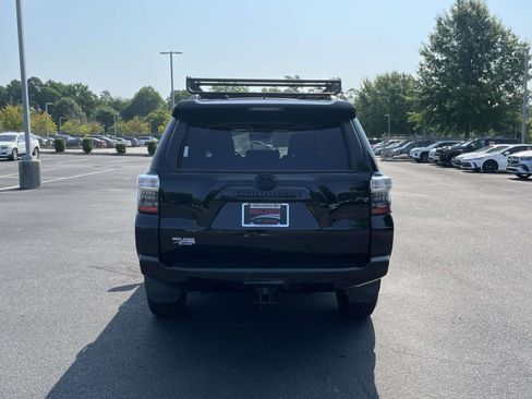 Used 2020 Toyota 4Runner Venture w/ Moonroof Package AWD/4WD image 5