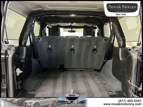 Used 2022 Jeep Wrangler Unlimited Sport image 12