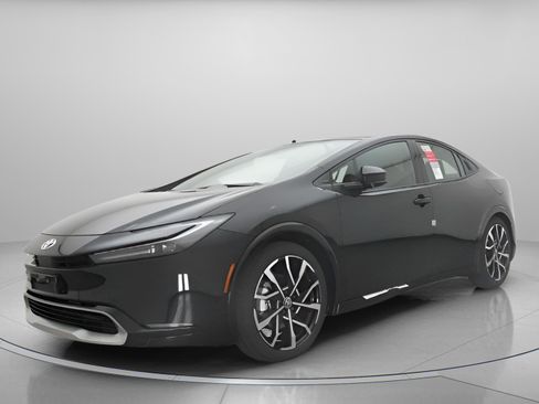 New 2026 Toyota Prius Plug-In Hybrid image 2