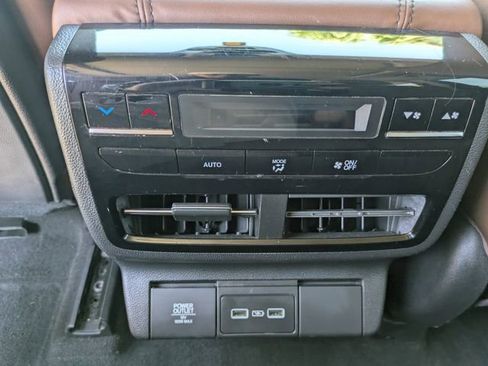 Used 2022 Acura MDX FWD w/ Technology Package image 14