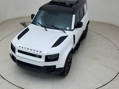 Used 2024 Land Rover Defender 110 X-Dynamic SE AWD/4WD image 74