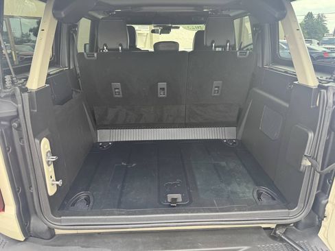 Used 2025 Ford Bronco Big Bend w/ Black Diamond Package AWD/4WD image 9