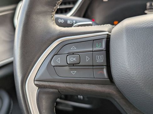 Used 2022 Jeep Grand Cherokee Limited image 26