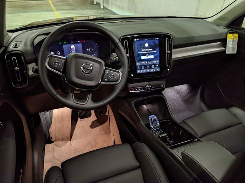 New 2026 Volvo XC40 B5 Plus w/ Climate Package image 12