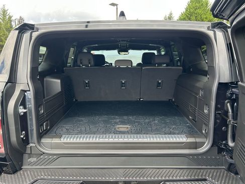 New 2025 GMC Hummer EV 2X w/ LPO, Dark Essentials Package image 24