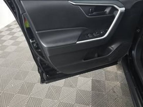 Certified 2025 Toyota RAV4 LE FWD image 9
