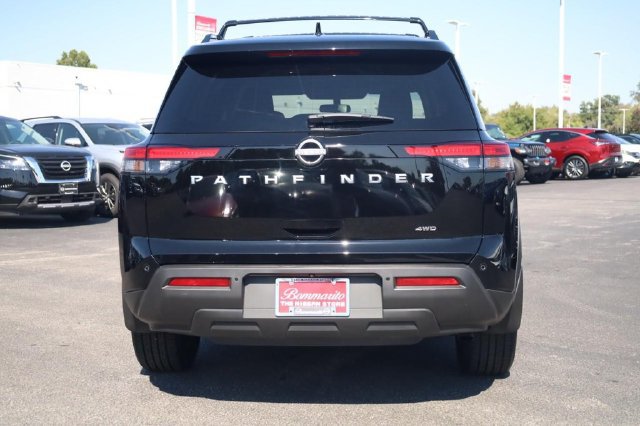 Certified 2025 Nissan Pathfinder SV AWD/4WD image 5