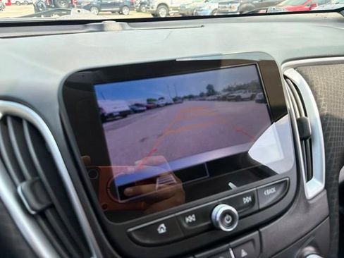 Used 2024 Chevrolet Malibu LT FWD image 37