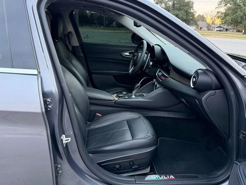 Used 2017 Alfa Romeo Giulia Ti w/ TI Performance Package image 17