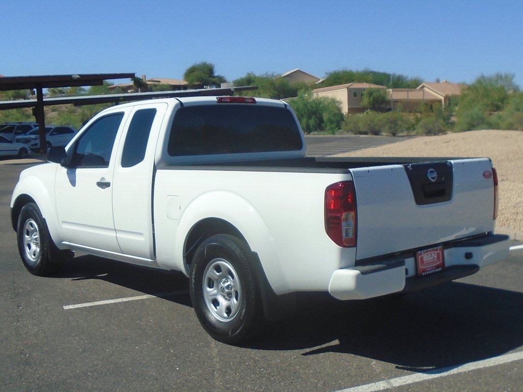 Used 2020 Nissan Frontier S RWD image 3