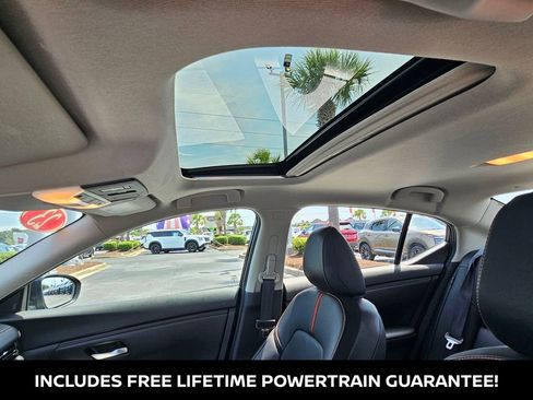 Used 2023 Nissan Sentra SR w/ SR Premium Package FWD image 16