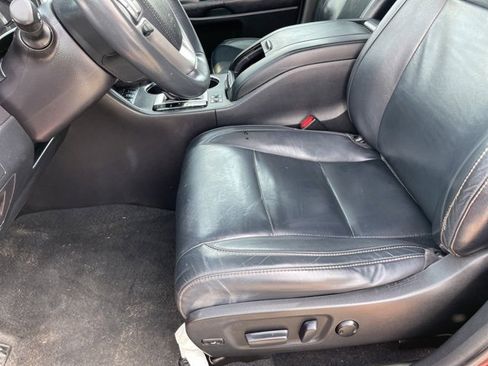 Used 2015 Toyota Highlander XLE image 19