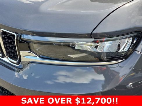 New 2025 Jeep Grand Cherokee L Limited w/ Luxury Tech Group II image 34