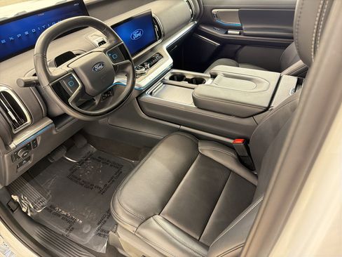 Certified 2025 Ford Expedition Max Platinum AWD/4WD image 21