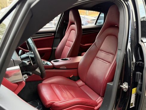 Used 2023 Porsche Panamera Platinum Edition image 26