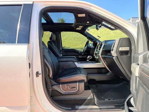 Certified 2018 Ford F150 Platinum w/ Technology Package AWD/4WD image 33