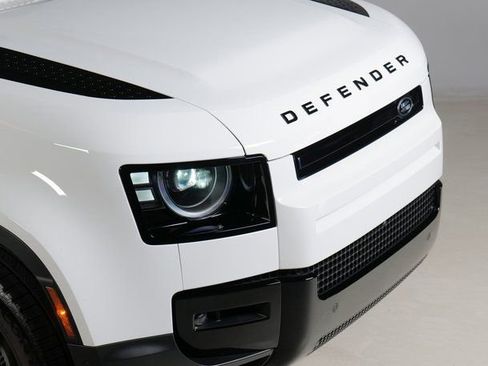 New 2026 Land Rover Defender 110 S image 29