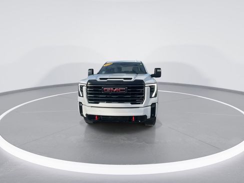 Used 2025 GMC Sierra 2500 AT4 image 7
