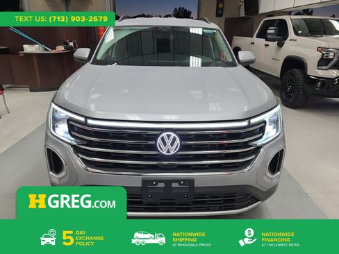 Used 2025 Volkswagen Atlas SE image 1