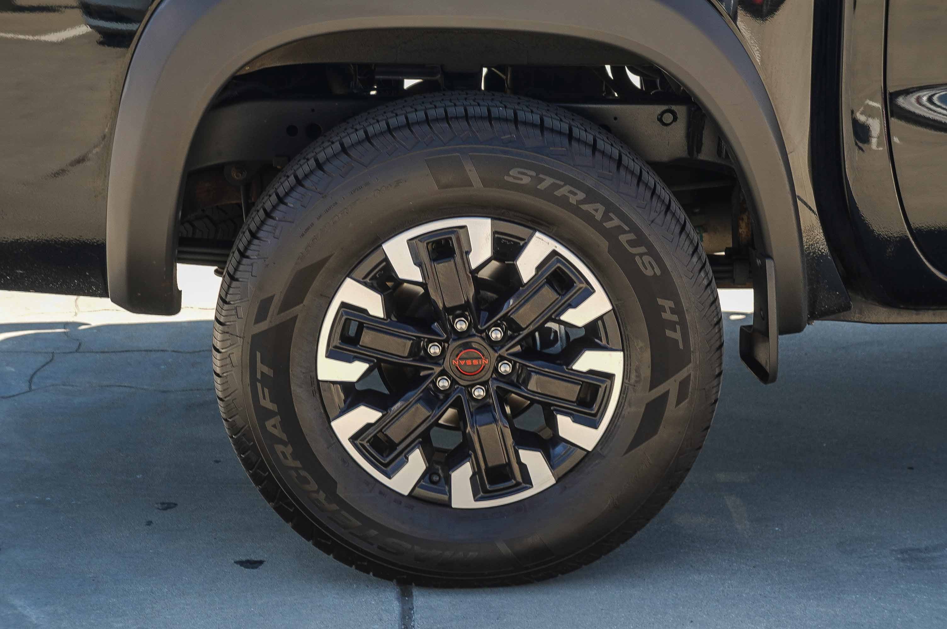 Used 2024 Nissan Frontier PRO-4X AWD/4WD image 13