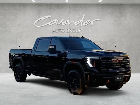 Used 2025 GMC Sierra 2500 AT4 w/ AT4 Premium Plus Package AWD/4WD image 2