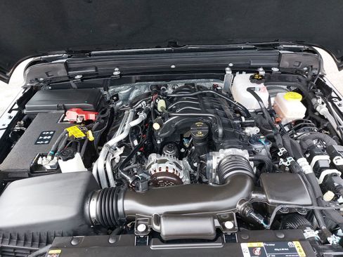 Used 2024 Jeep Wrangler Sport S image 29