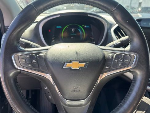 Used 2017 Chevrolet Volt LT FWD image 14