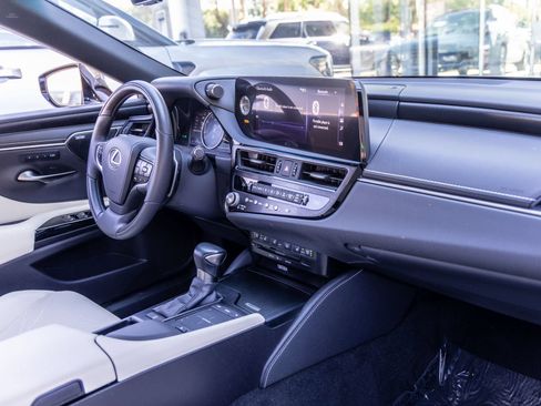 Used 2022 Lexus ES 350 w/ Accessory Package 2 FWD image 36