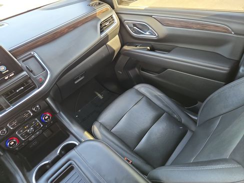 Used 2021 Chevrolet Tahoe LT RWD image 16