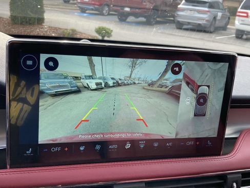 New 2025 Lincoln Corsair Reserve w/ Equipment Group 202A image 24