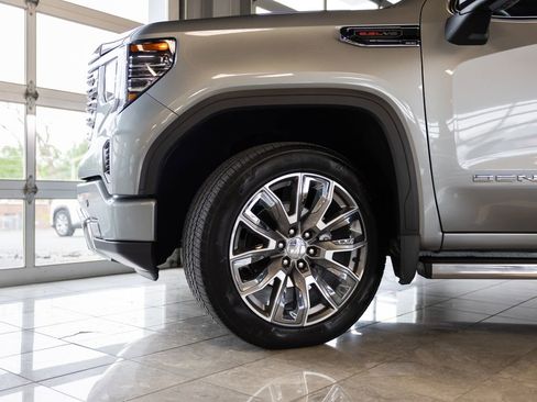 Used 2025 GMC Sierra 1500 Denali w/ Denali Reserve Package AWD/4WD image 10