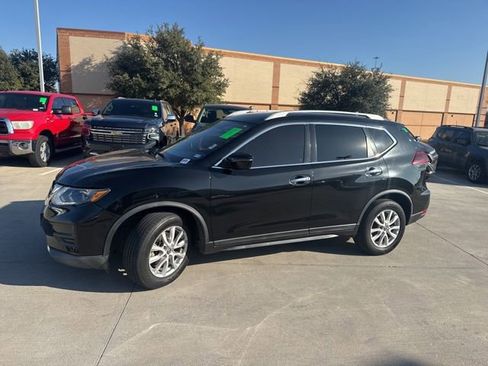 Used 2019 Nissan Rogue SV image 7