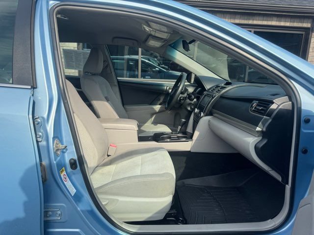 Used 2014 Toyota Camry LE FWD image 13