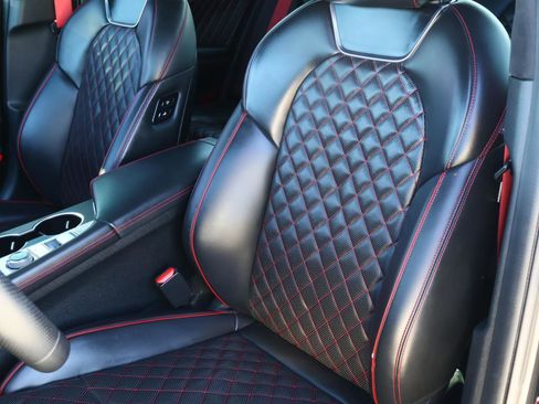 Used 2022 Genesis G70 3.3T image 13