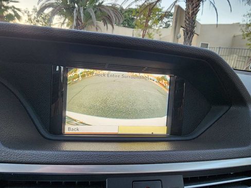 Used 2010 Mercedes-Benz E 350 Sedan image 39