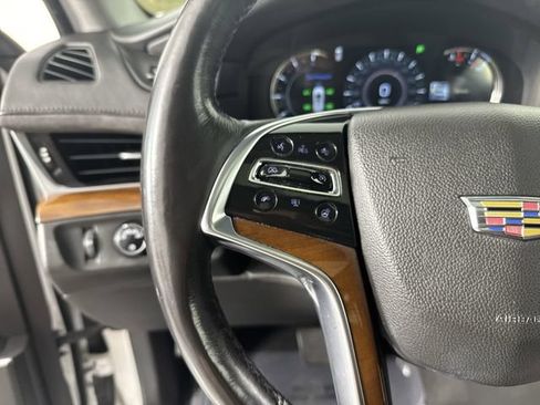 Used 2019 Cadillac Escalade ESV Luxury AWD/4WD image 12