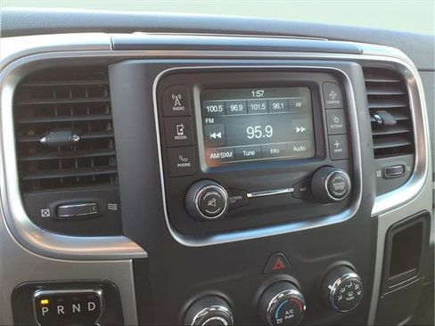 Used 2019 RAM 1500 Classic SLT image 15