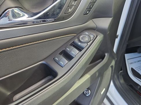 Used 2020 Chevrolet Traverse Premier image 13