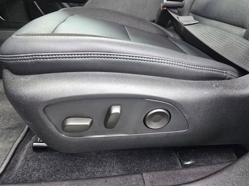 Certified 2025 Chevrolet Equinox EV LT w/ Convenience Package image 31