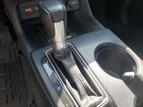 Used 2024 Honda Civic Touring image 14