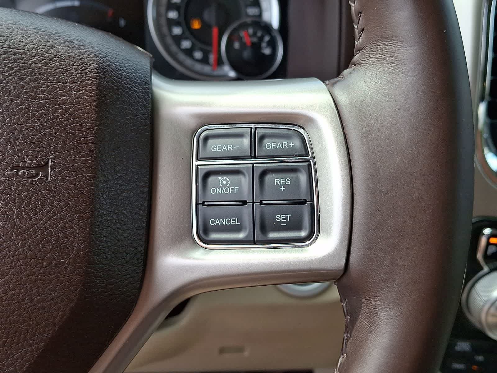 Used 2015 RAM 1500 Laramie w/ Convenience Group AWD/4WD image 26