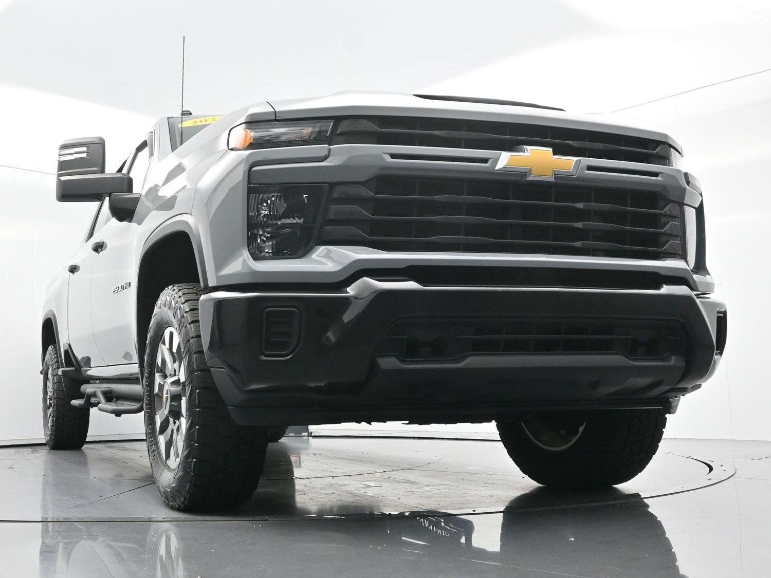Used 2024 Chevrolet Silverado 2500 Custom w/ Custom Convenience Package AWD/4WD image 44