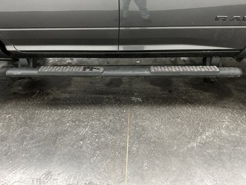 Used 2021 RAM 2500 Laramie w/ Night Edition image 14