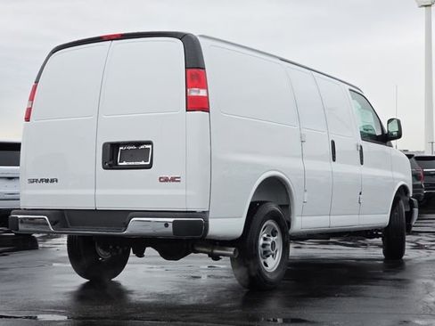 New 2026 GMC Savana 3500 RWD image 13